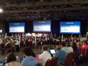 View of the vote tally with Cafe Editor Jon White (in white shirt live-tweeting) photo from @AndrewAdamsKSL